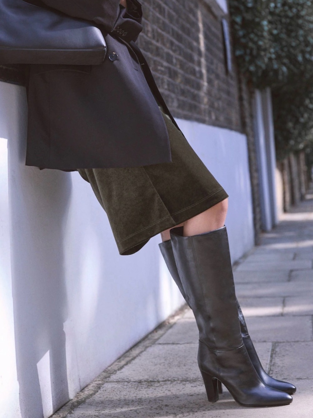 $795 Bloomingdale’s PARIS Texas Leather Classic Boots 6.5